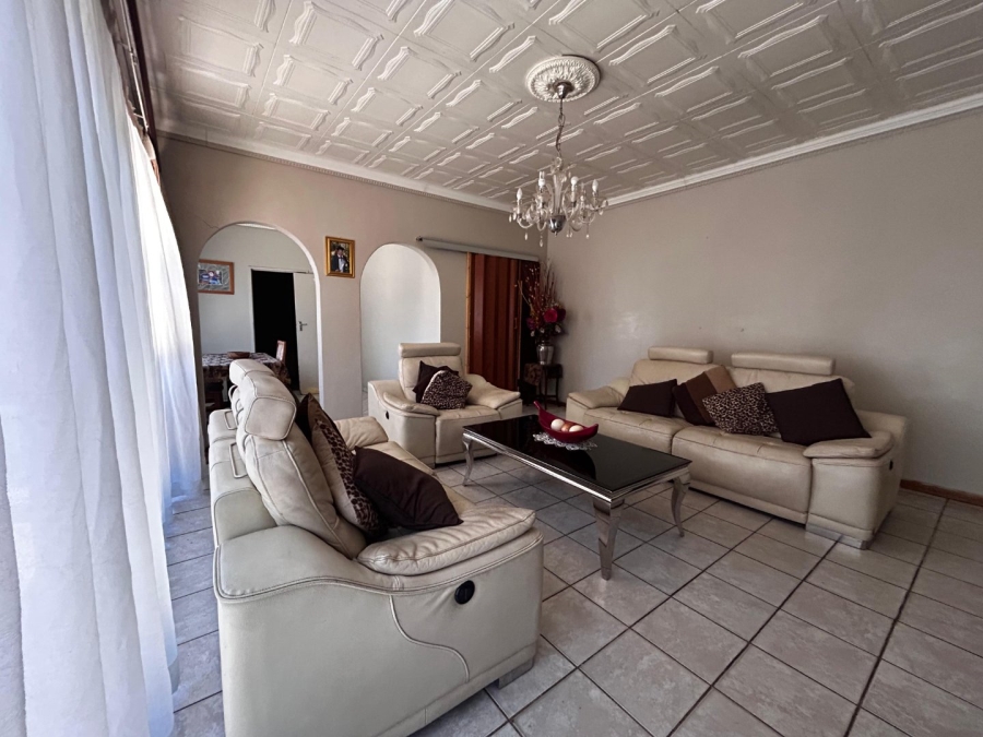 4 Bedroom Property for Sale in Uitsig Free State